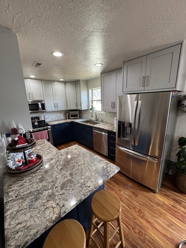 Photo - 822 N 1120 E