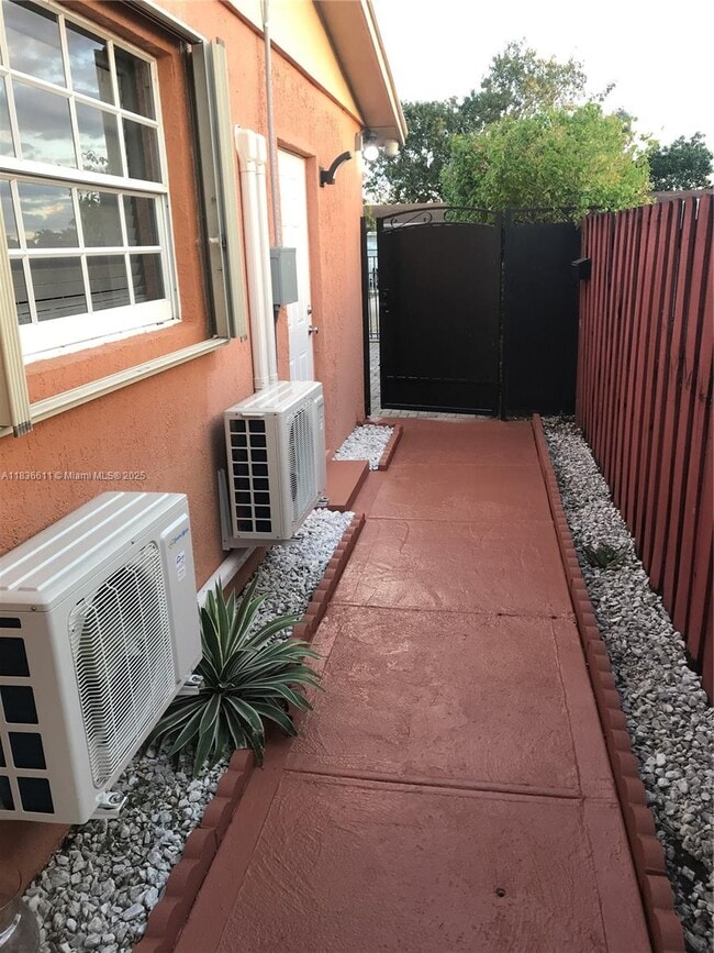 Building Photo - 44XX NW 179th St Unit TER Rental