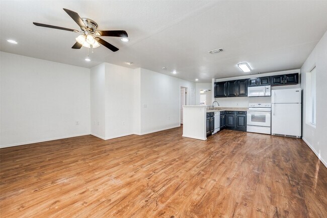 Photo - 812 Driftwood Dr