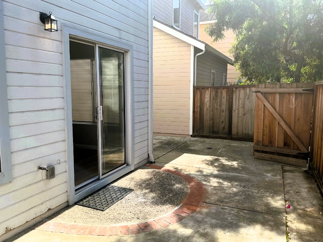 Photo - Comfortable 3-Bedroom, 2.5-Bathroom Home in Desirable Newark Neighborhood