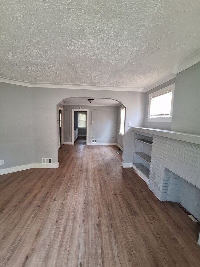 Photo - 15716 Cherrylawn St Unit 15716 Cherrylawn St. (Lower)