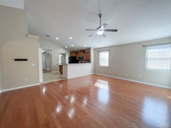 Photo - 702 Mozingo Ln