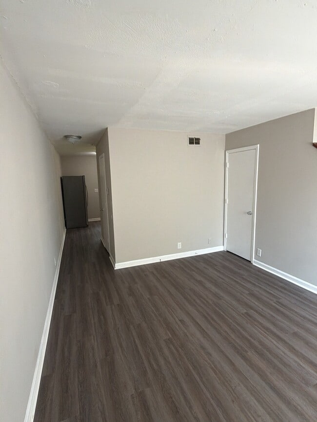 807 Holder Ct