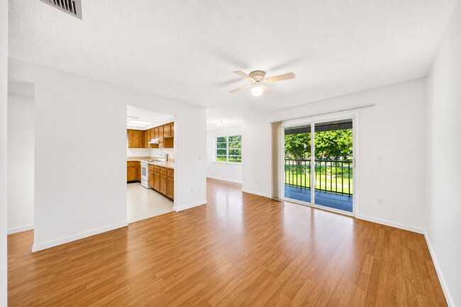 Photo - 428 Banana Cay Dr Unit E