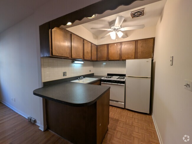 Building Photo - 531 W Aldine Ave Unit 306 Rental