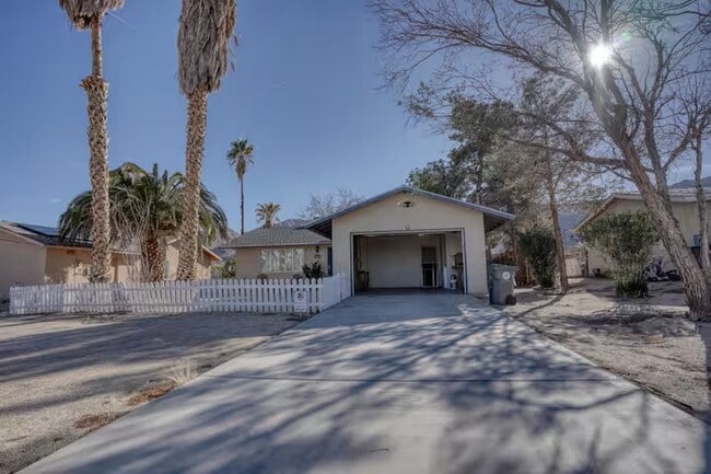 Building Photo - 72659 Aspen Dr Rental