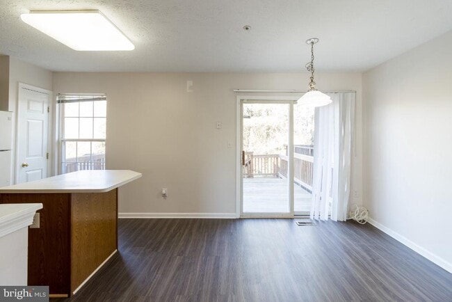 Photo - 150 Foxview Dr