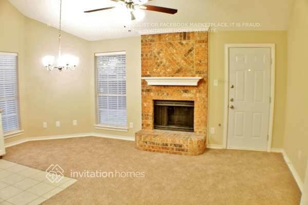 Photo - 1633 Summers Dr