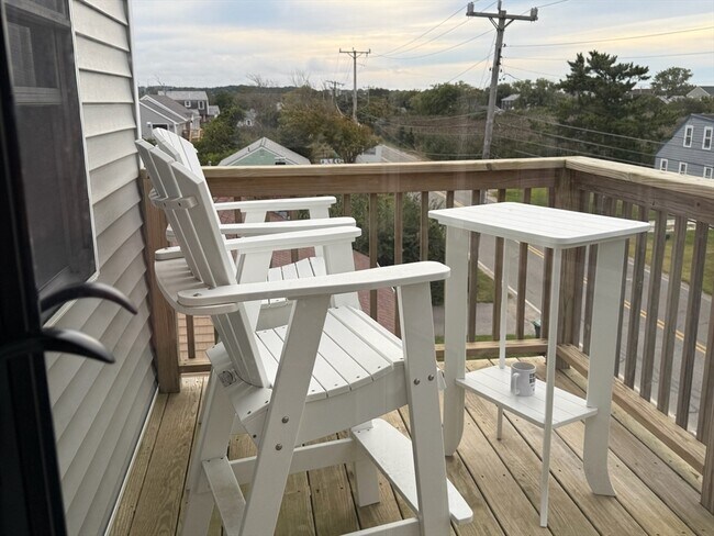 Photo - 345 Plymouth Ave