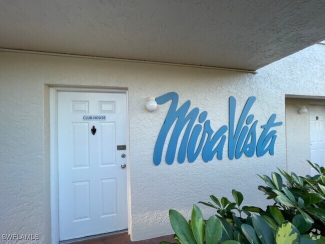 Building Photo - 481 Quail Forest Blvd Unit B302 Rental