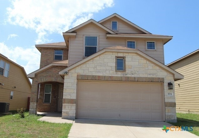 Building Photo - 304 W Gemini Ln