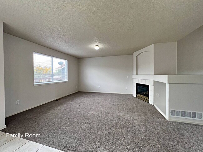 Available 09/01/26; Saddle Rock Ridge! Soaring Ceilings, Generous Square Footage, Fenced Backyard...