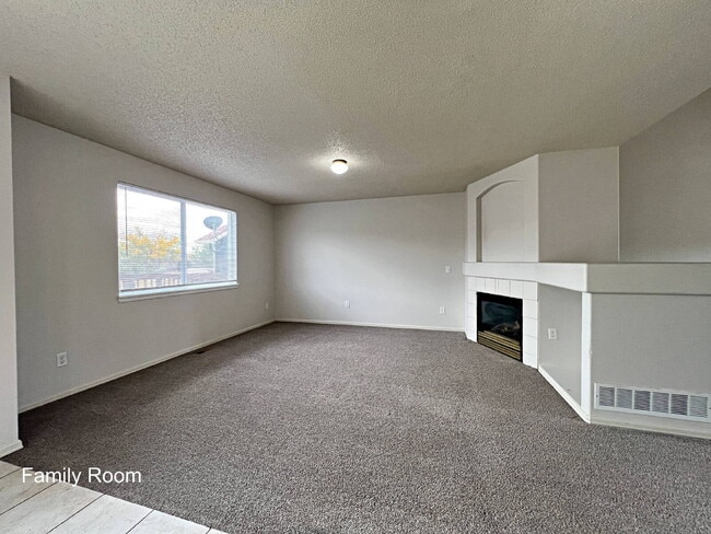 Photo - Available 09/01/26; 4 Bdrm Saddle Rock Ridge! Soaring Ceilings, Generous Square Footage, Fenced B...