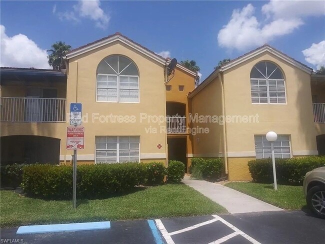 Building Photo - 3419 Winkler Ave Unit Apt 516