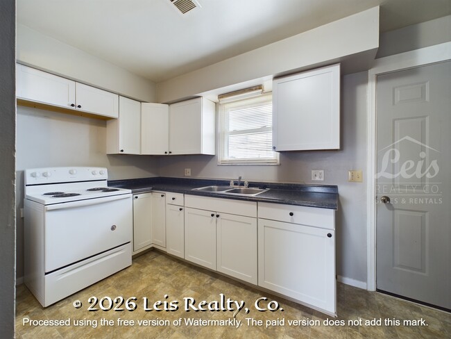 Building Photo - 405 N Owens Dr Unit 4