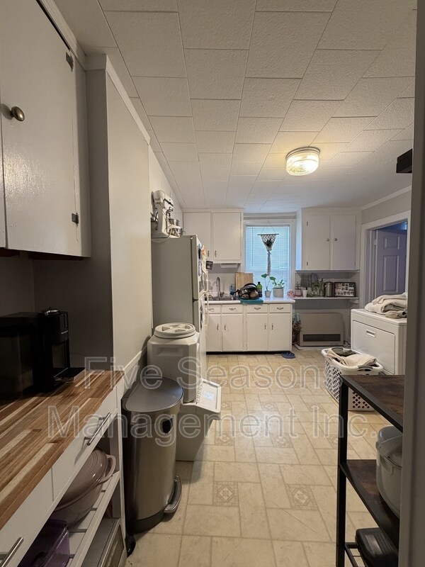 Photo - 28-30-30 Conger Ave