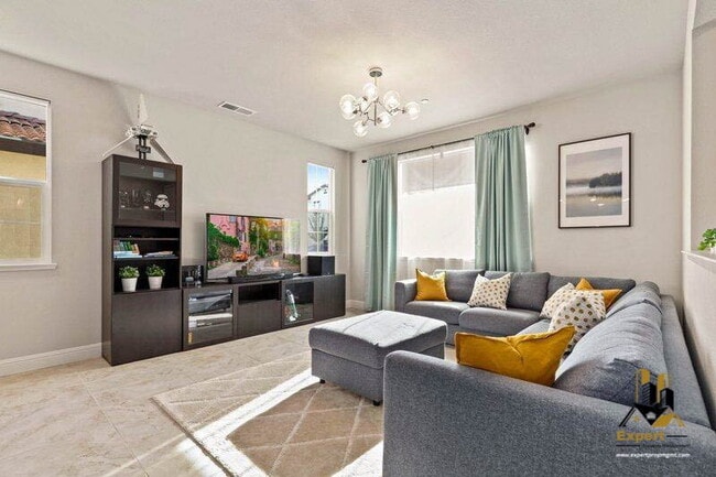 Photo - 232 Rochdale St