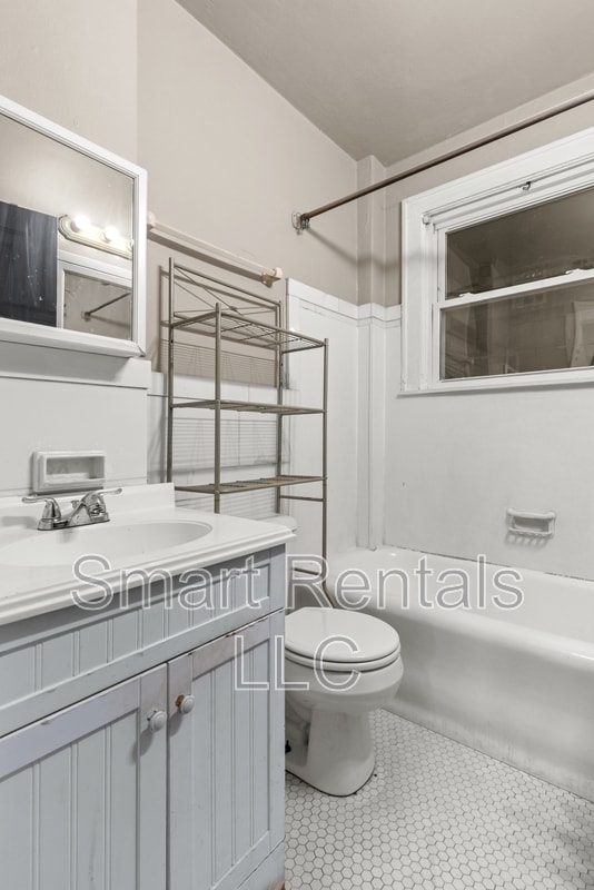 Photo - 5618 S Grand Blvd