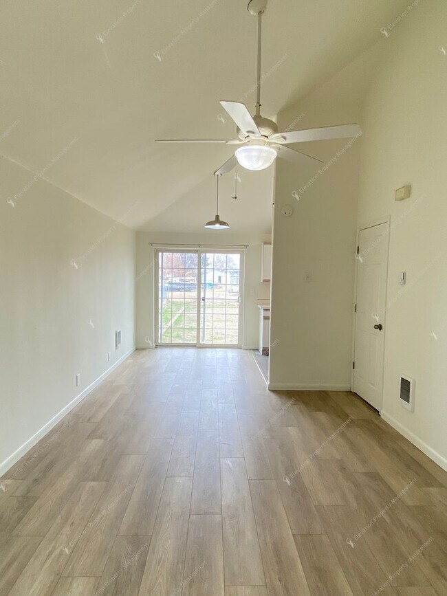 Photo - Bright Redmond Duplex — Steps from Umatilla Sports Complex, Garage & Fenced Yard