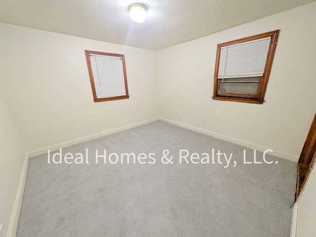 Photo - 3061 Raywood St