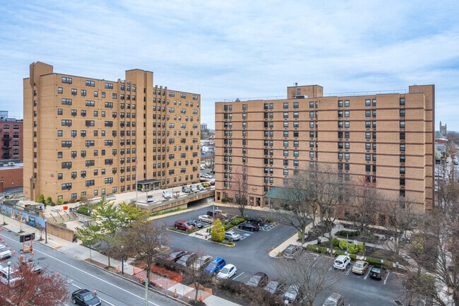 Photo - Ruoff Tower Apartments