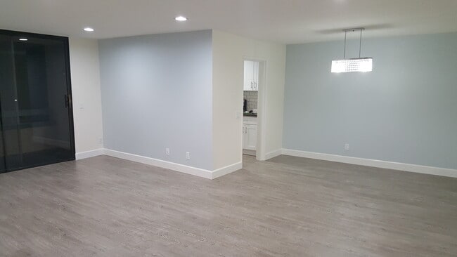 Photo - 4041 Via Marisol