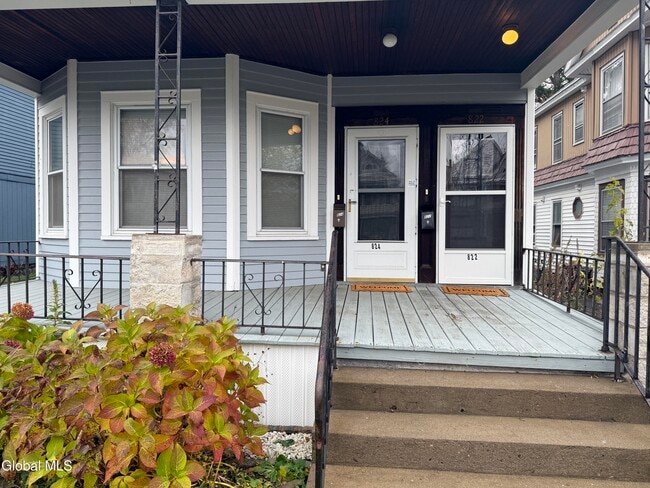 Photo - 822 Hampton Ave