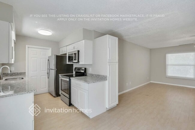 Photo - 7010 Lake Long Dr