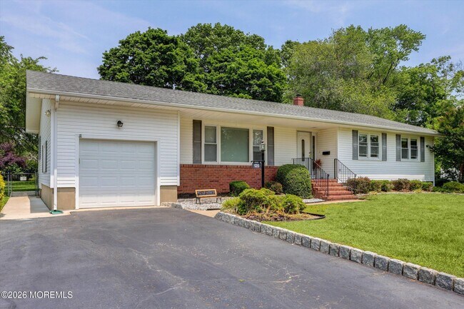 Photo - 125 Beechwood Ave