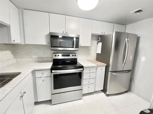Photo - 2016 Main St Condo Unit 720