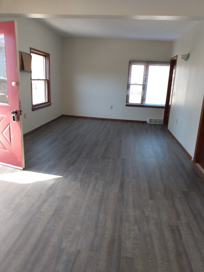 Photo - 406 E Beacon Ave Unidad lower