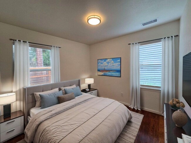 Photo - 323 Branton St