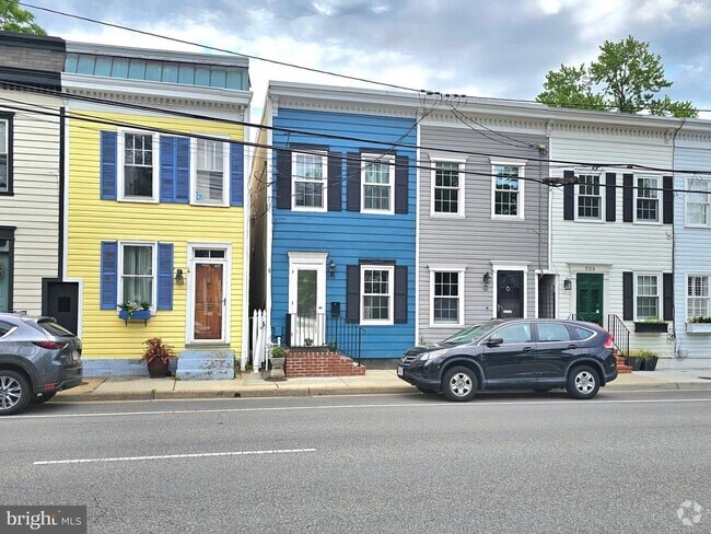Building Photo - 513 N Patrick St Rental