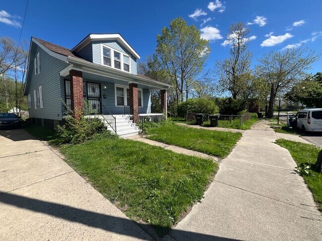 Photo - 15354 Turner St Unidad 2