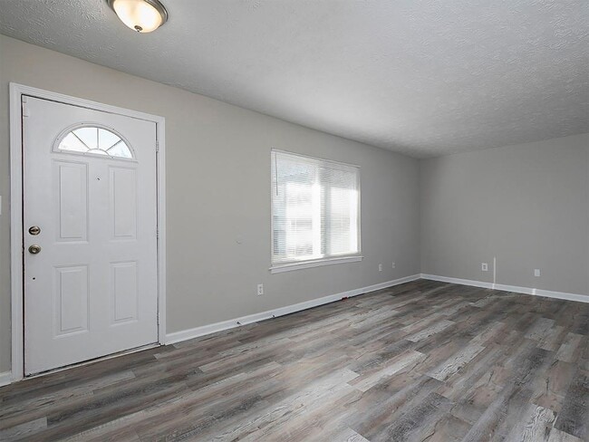 Photo - 3874 Mulkey Cir SW