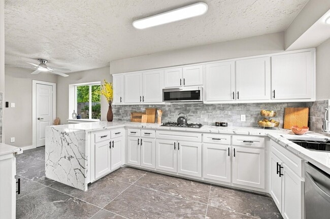 3538 Glenwood Springs Dr
