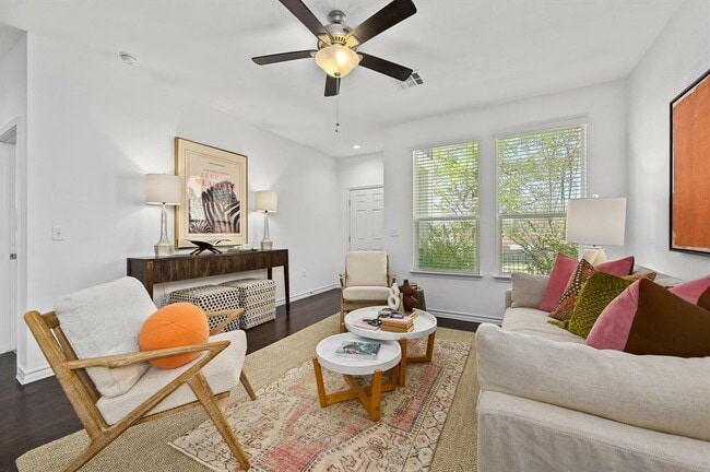 Photo - 5400 Golden Canary Ln