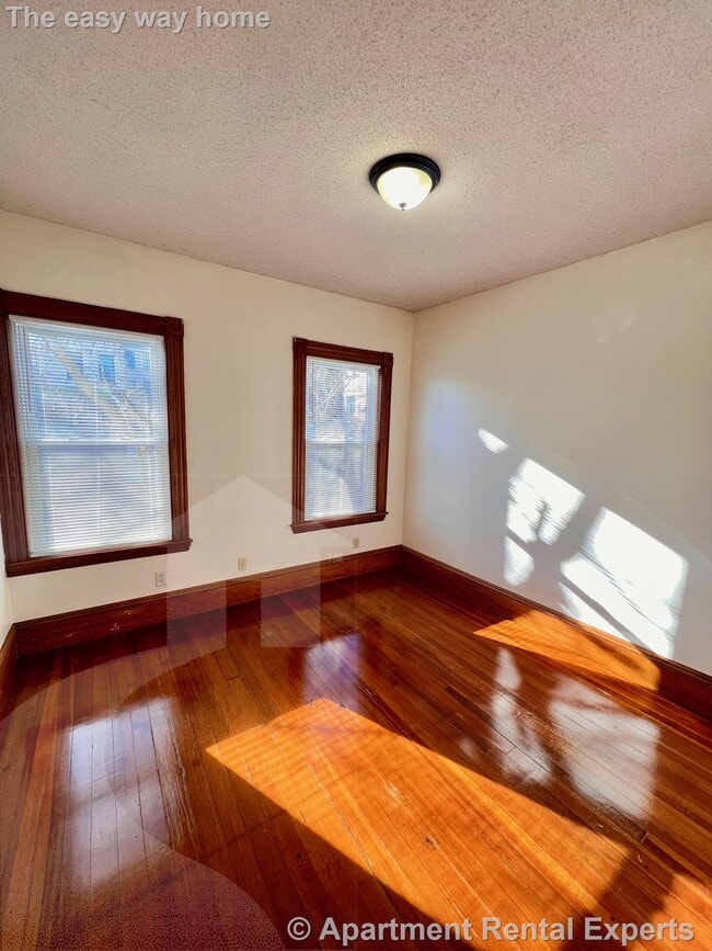 Photo - 22 Temple St Unit #2