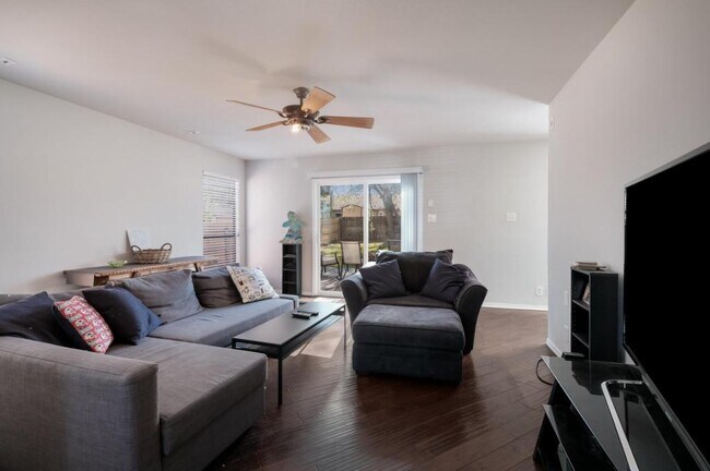 Photo - 15107 Kamary Ln