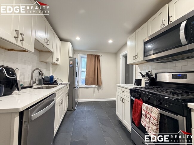 Photo - 73 Thorndike St Unit 1