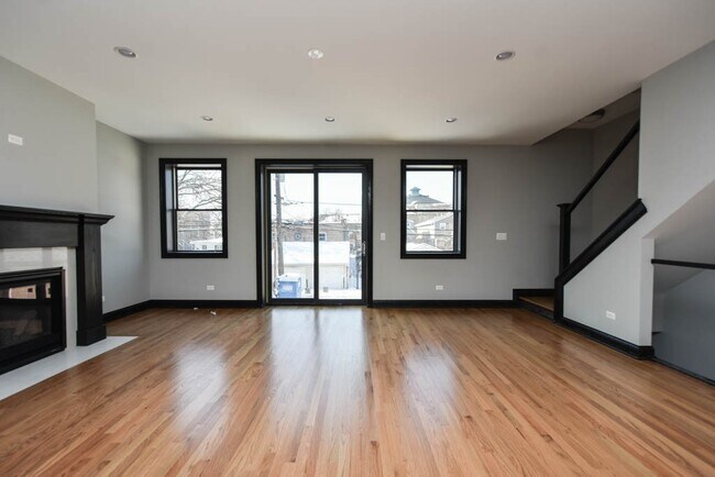 3923 N Ashland Ave Unit 6C