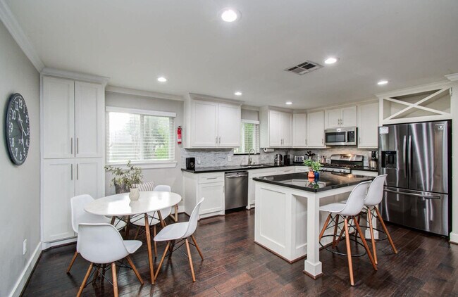 Photo - 4749 Benning Dr Unidad ID1019531P