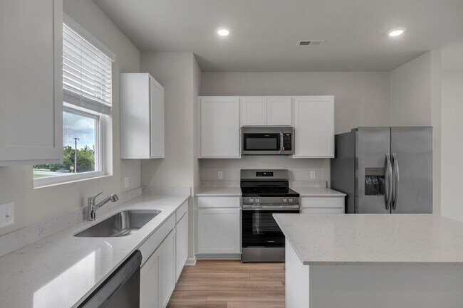 Photo - 1206 Harper Lndg