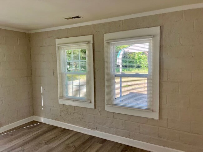 Photo - One bedroom, 1 bath house in Mebane