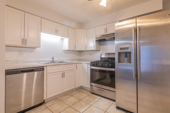 Photo - 10 Josephine St Unidad 205