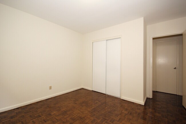 Davette Apartments