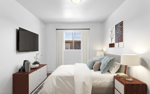 Photo - Midway Apartments