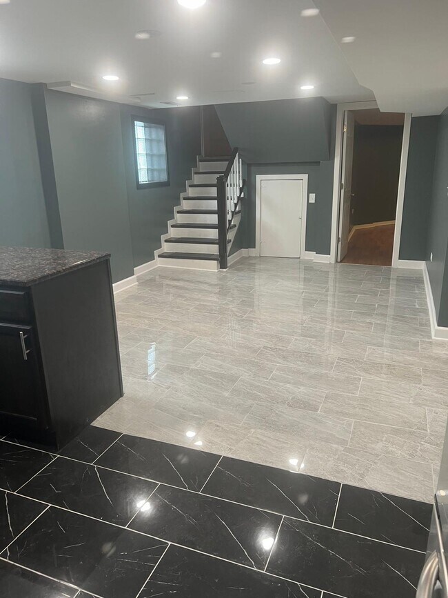 Photo - 6164 N Hamilton Ave Unidad Garden