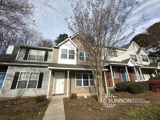 Building Photo - Beautifully Remodeled 3BR/2.5BA Townhome