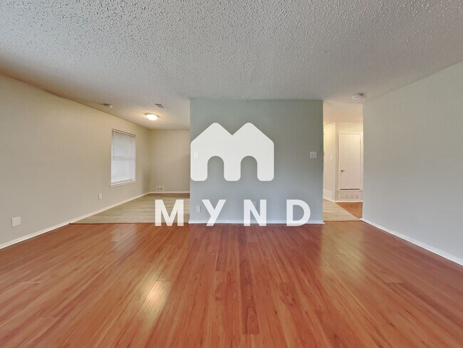 Photo - 5910 Crepe Myrtle Dr